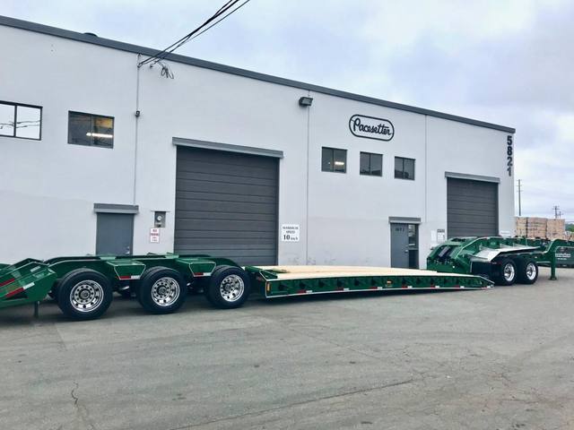 Green 65 ton lowbed train with jeep, tri-axle bed and tandem booster, photo 4 of 12
