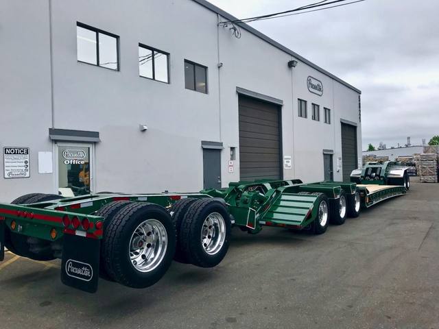 Green 65 ton lowbed train with jeep, tri-axle bed and tandem booster, photo 6 of 12