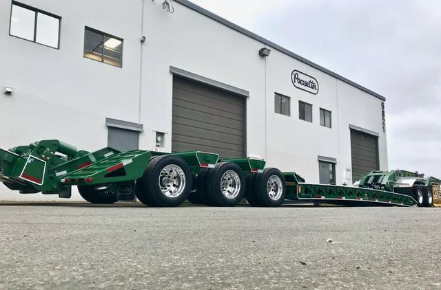 Green 65 ton lowbed train with jeep, tri-axle bed and tandem booster, photo 12 of 12